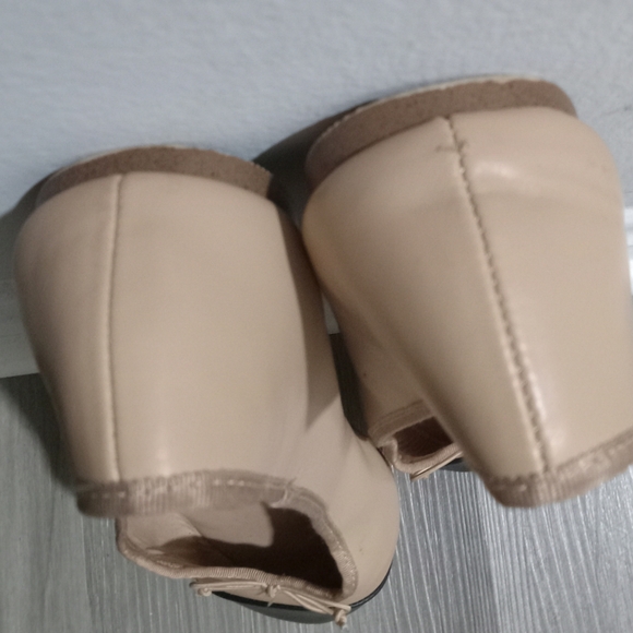 Tan & Black Cap Toe Ballet Flats 11 - Picture 13 of 16